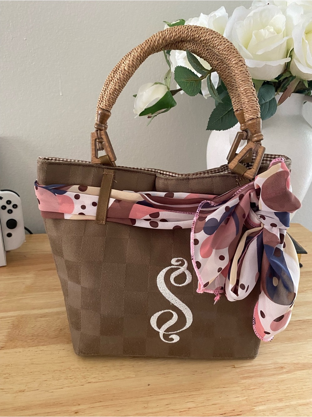 Romag Brown Checker Tote with 5 different -Accent Scarf